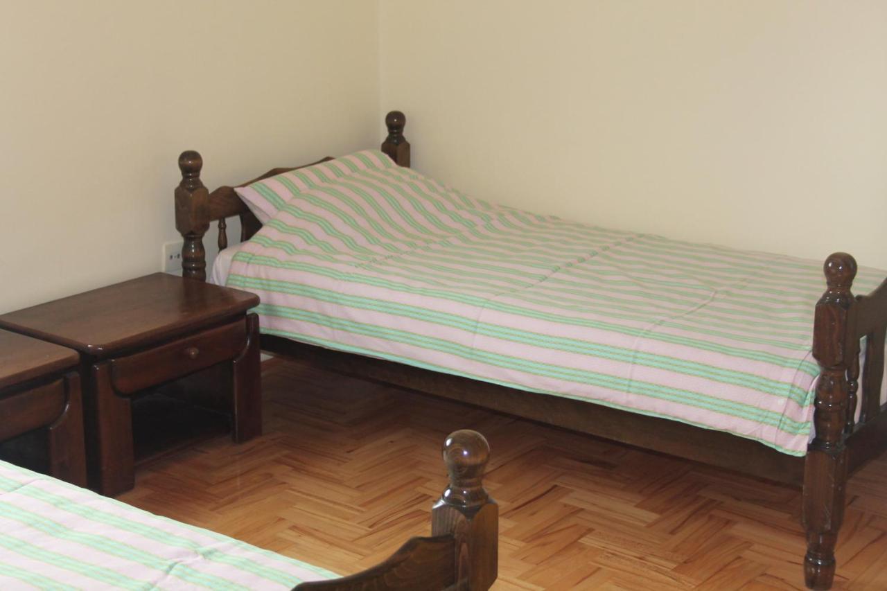 Hostel Teresianum アレクシナツ エクステリア 写真